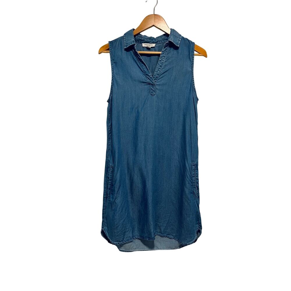 Beach lunch lounge sleeveless dress